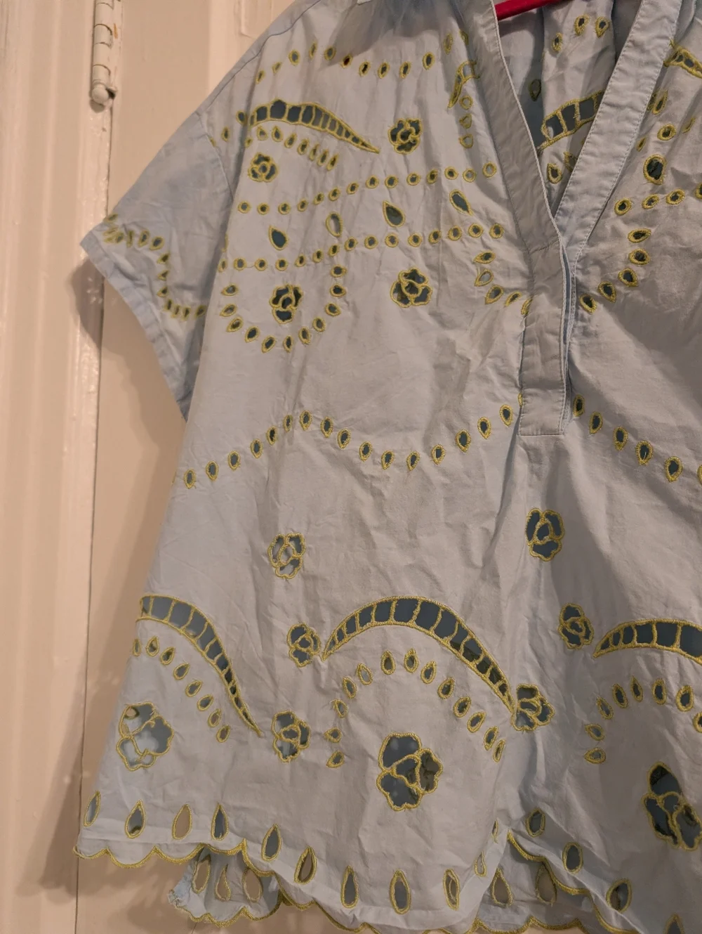 Maeve Anthropologie Blue Eyelet Embroidered Scalloped Hem V-Neck Boho Top 1X - Picture 4 of 6